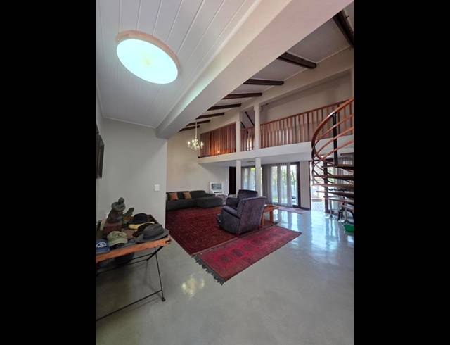 3 BEDROOM COMPLEX FOR SALE IN LYNNWOOD